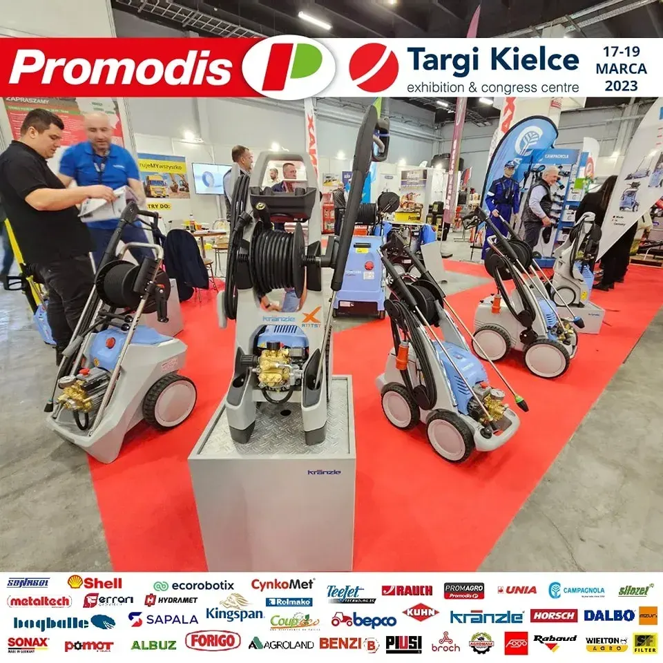 Targi AgroTech Kielce 2023, odwiedzający stoisko Targi AgroTech Kielce 2023, odwiedzający stoisko PROMODIS