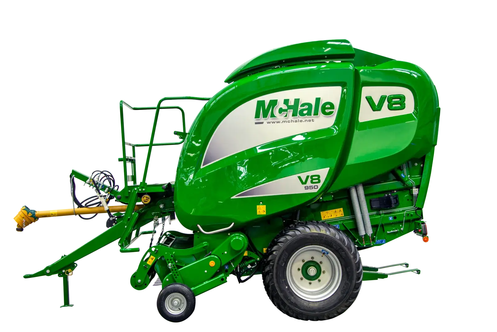 Prasa McHale V8 Zielona prasa zwijająca McHale V8 na białym tle.
